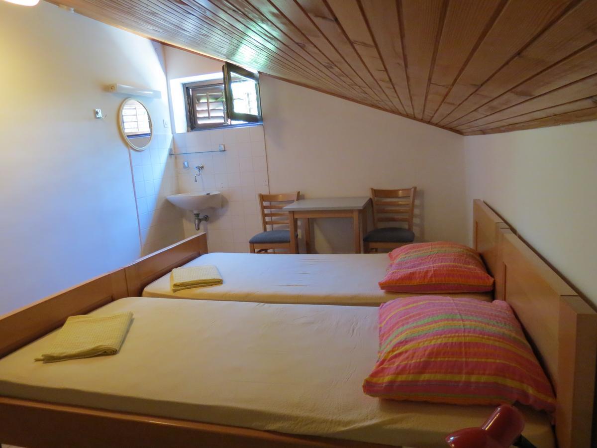 Hi Hostel Veli Losinj Ngoại thất bức ảnh