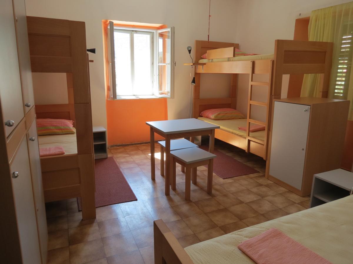 Hi Hostel Veli Losinj Ngoại thất bức ảnh