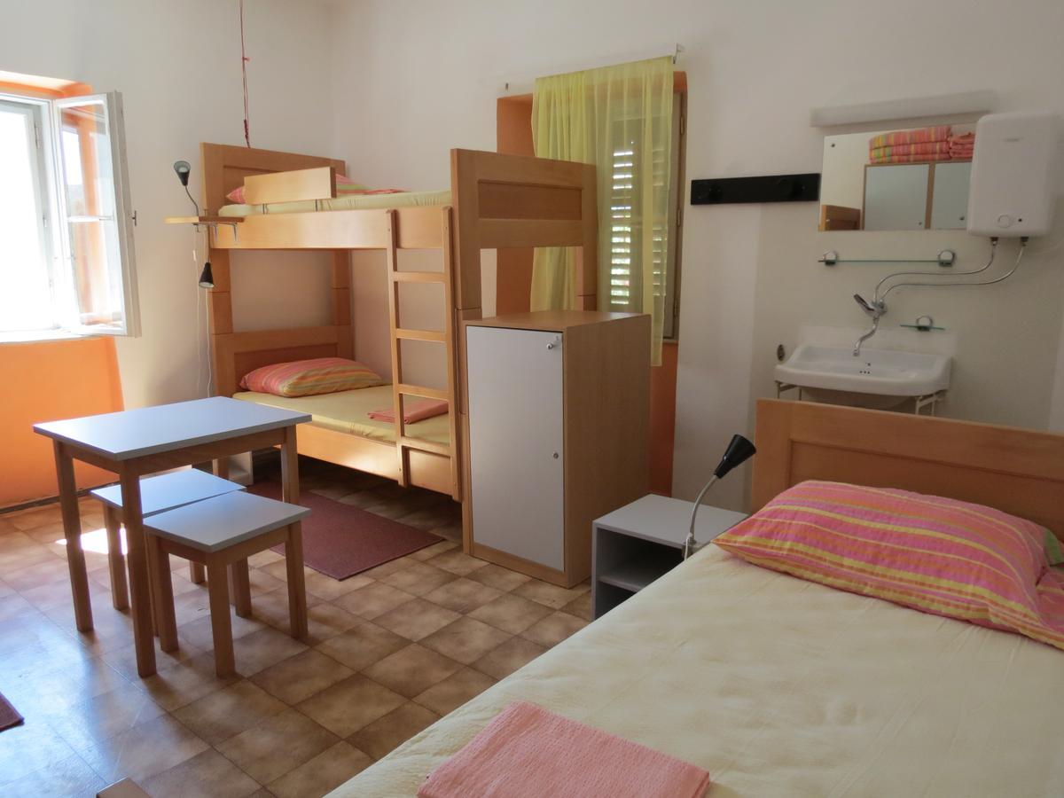 Hi Hostel Veli Losinj Ngoại thất bức ảnh