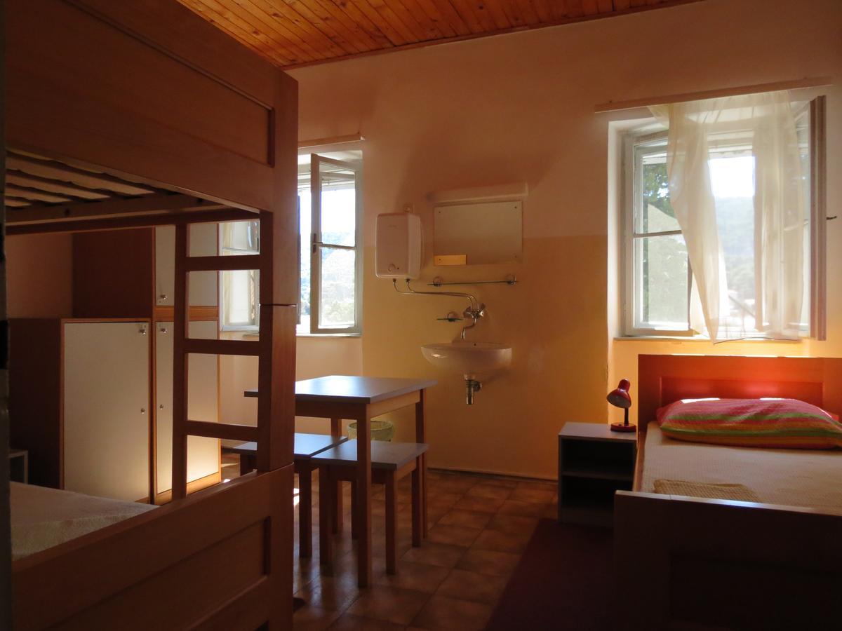 Hi Hostel Veli Losinj Ngoại thất bức ảnh