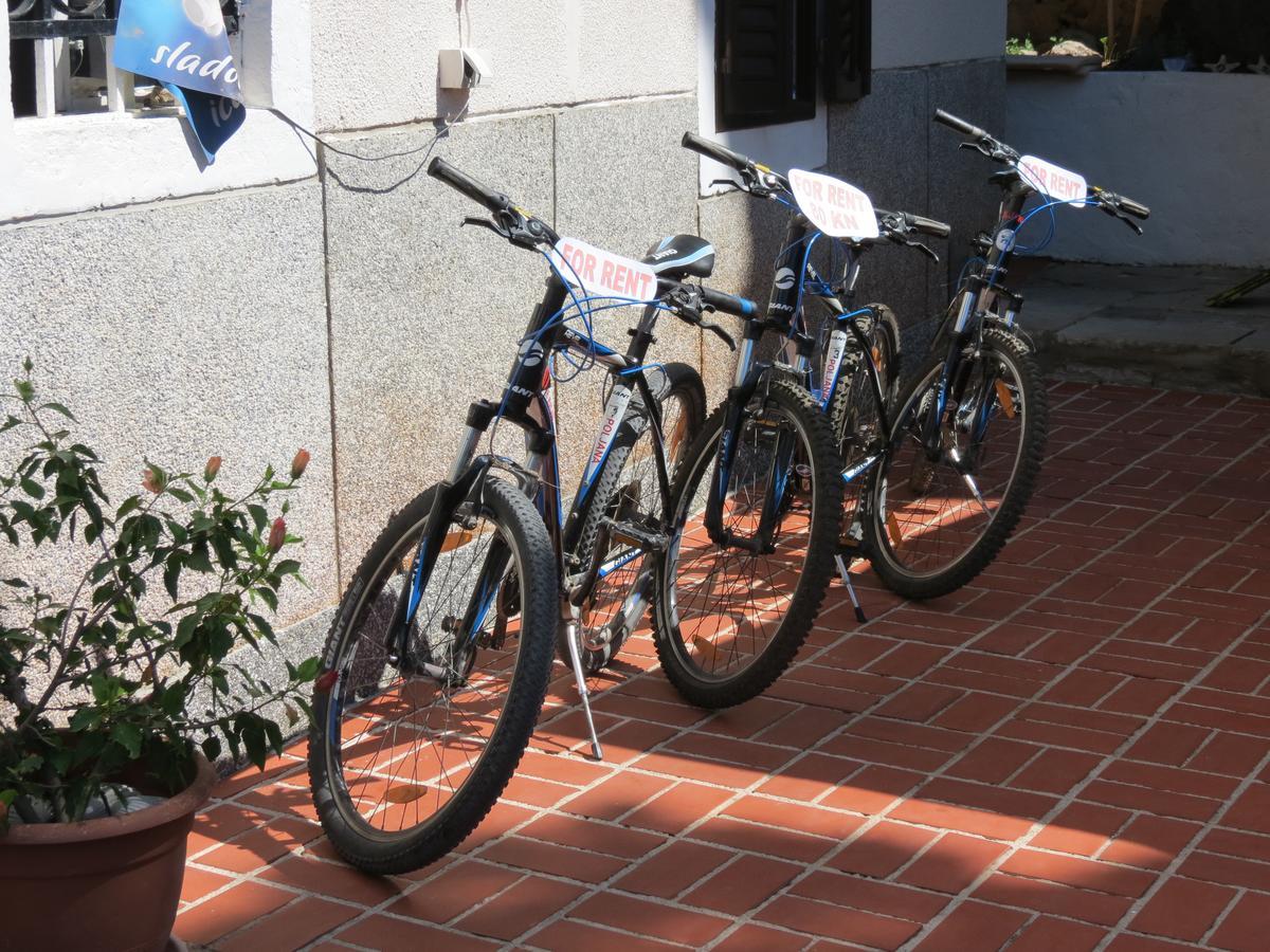 Hi Hostel Veli Losinj Ngoại thất bức ảnh