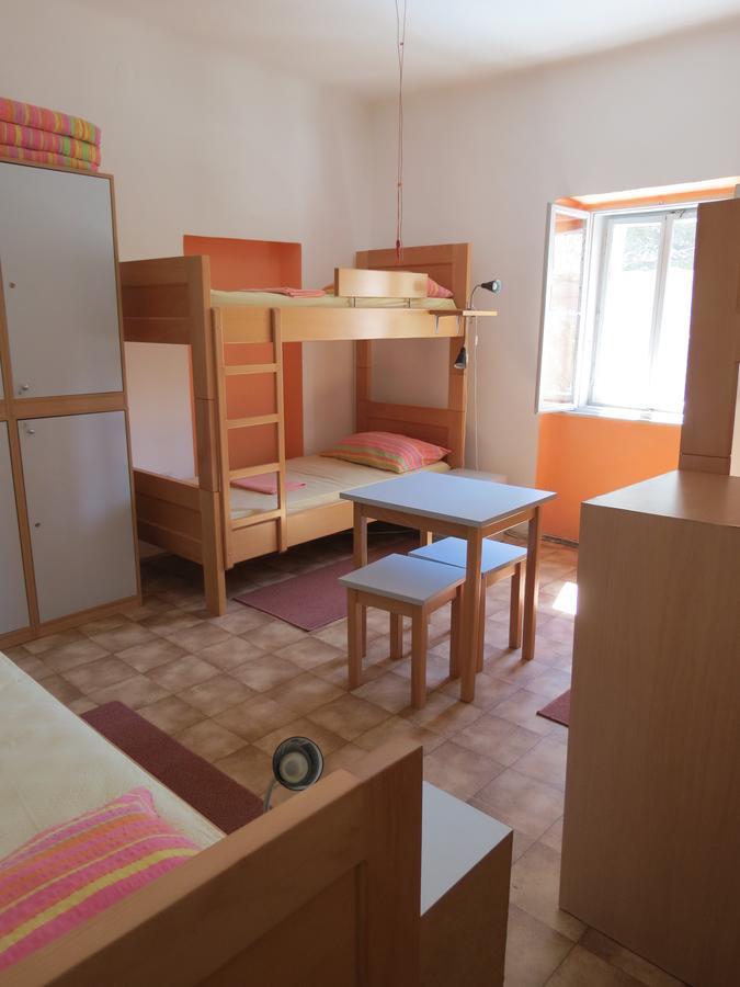 Hi Hostel Veli Losinj Ngoại thất bức ảnh
