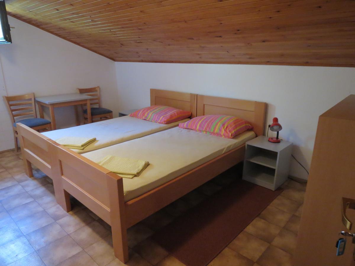 Hi Hostel Veli Losinj Ngoại thất bức ảnh